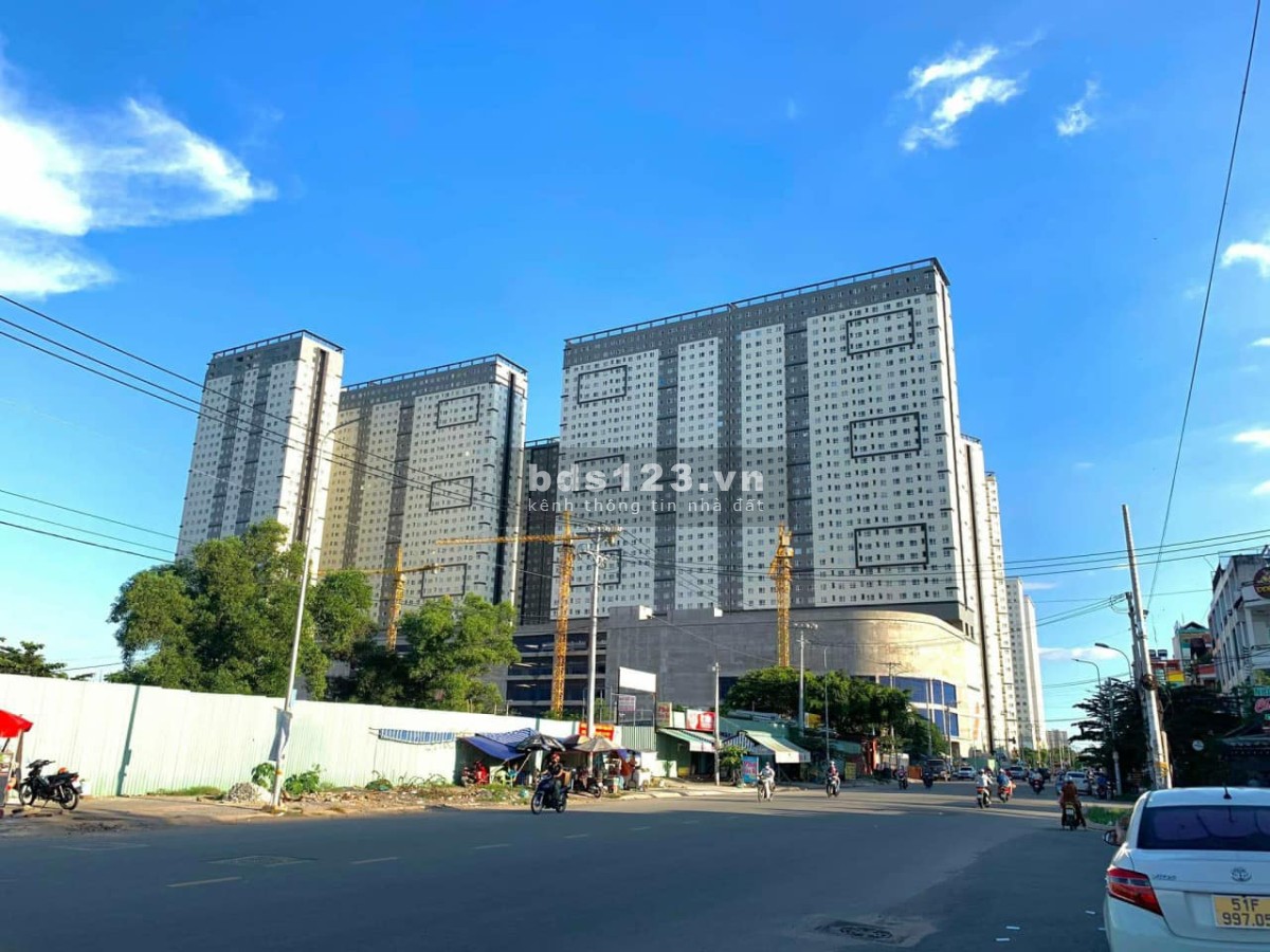 Bán gấp căn hộ Topaz mt Tạ Quang Bửu Quận 8, cách quận 1 5 phút, 67m2 2PN giá tốt