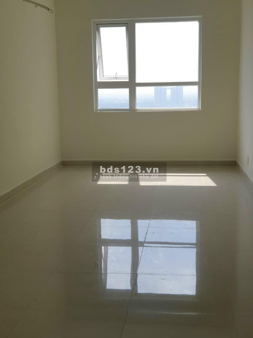 Bán gấp căn hộ Topaz mt Tạ Quang Bửu Quận 8, cách quận 1 5 phút, 67m2 2PN giá tốt