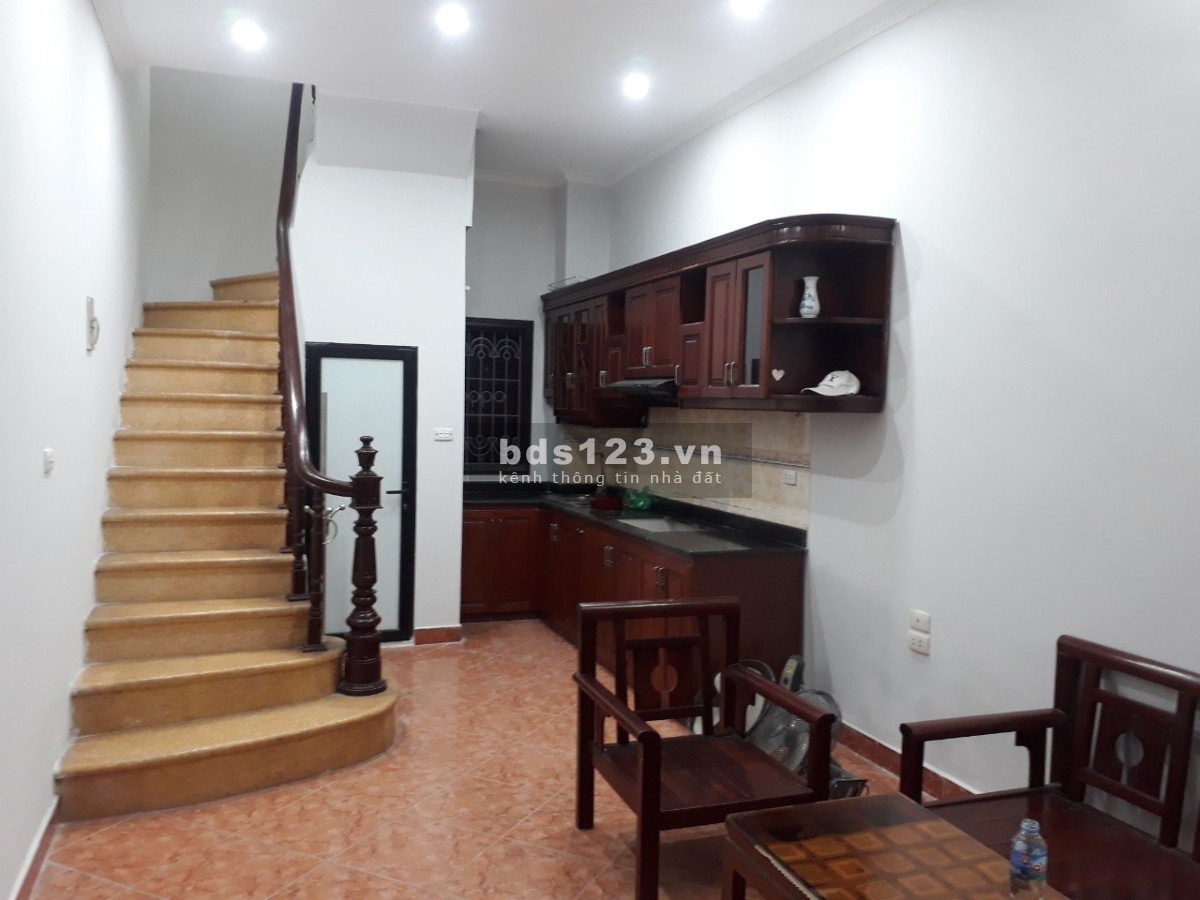 Bán Nhà Tôn Thất Tùng 4 Tầng 2 Mặt Thoáng Vị Trí Đắc Địa Nhiều Tiện Ích Giá 5,5 tỉ