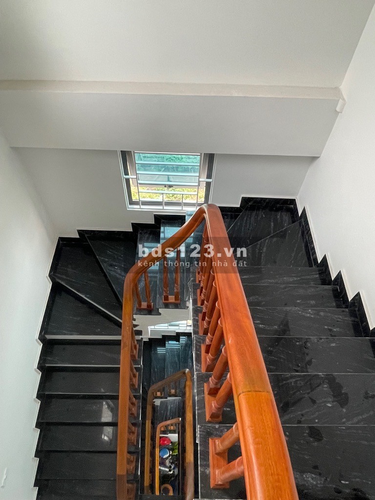 BÁN NHÀ XÂY MỚI XUÂN ĐỖ - 1 BƯỚC RA Ô TÔ - 2 BƯỚC CÔNG VIÊN - CHỢ - LÔ GÓC - 55M2 4 TẦNG - 5.98 TỶ