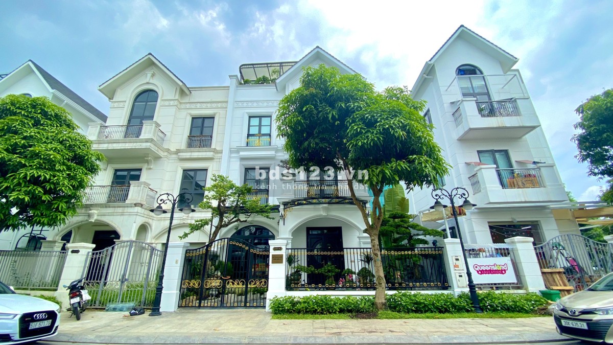 Bán nhanh biệt thự song lập San Hô 150m2 sát hồ giá 27 tỷ Vinhomes Ocean Park Gia Lâm Hà Nội