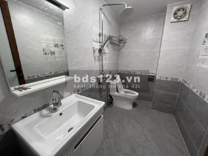 CĂN TỨ HIỆP 5 TẦNG, 68m2, ~ 6 tỷ (có thể thương lượng)