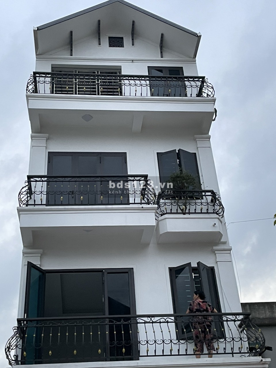 BÁN NHÀ XÂY MỚI XUÂN ĐỖ - 1 BƯỚC RA Ô TÔ - 2 BƯỚC CÔNG VIÊN - CHỢ - LÔ GÓC - 55M2 4 TẦNG - 5.98 TỶ