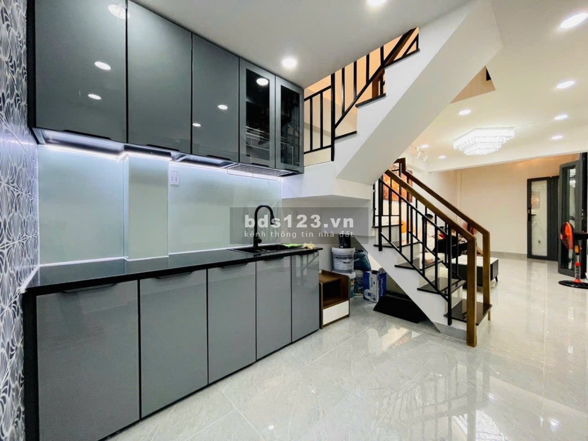 Siêu phẩm nhà mới xây, nội thất đẹp, giá chỉ 4,x tỷ, đường thông thoáng, SHR công chứng ngay