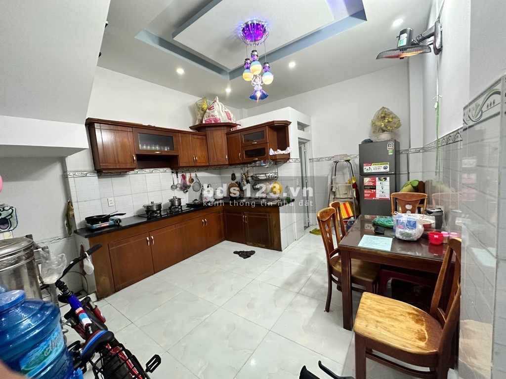 Nhà 3 tầng, hẻm thông, 4m x 12m, Huỳnh Văn Nghệ, Tân Bình, 5.8 tỷ