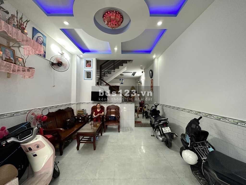 Nhà 3 tầng, hẻm thông, 4m x 12m, Huỳnh Văn Nghệ, Tân Bình, 5.8 tỷ