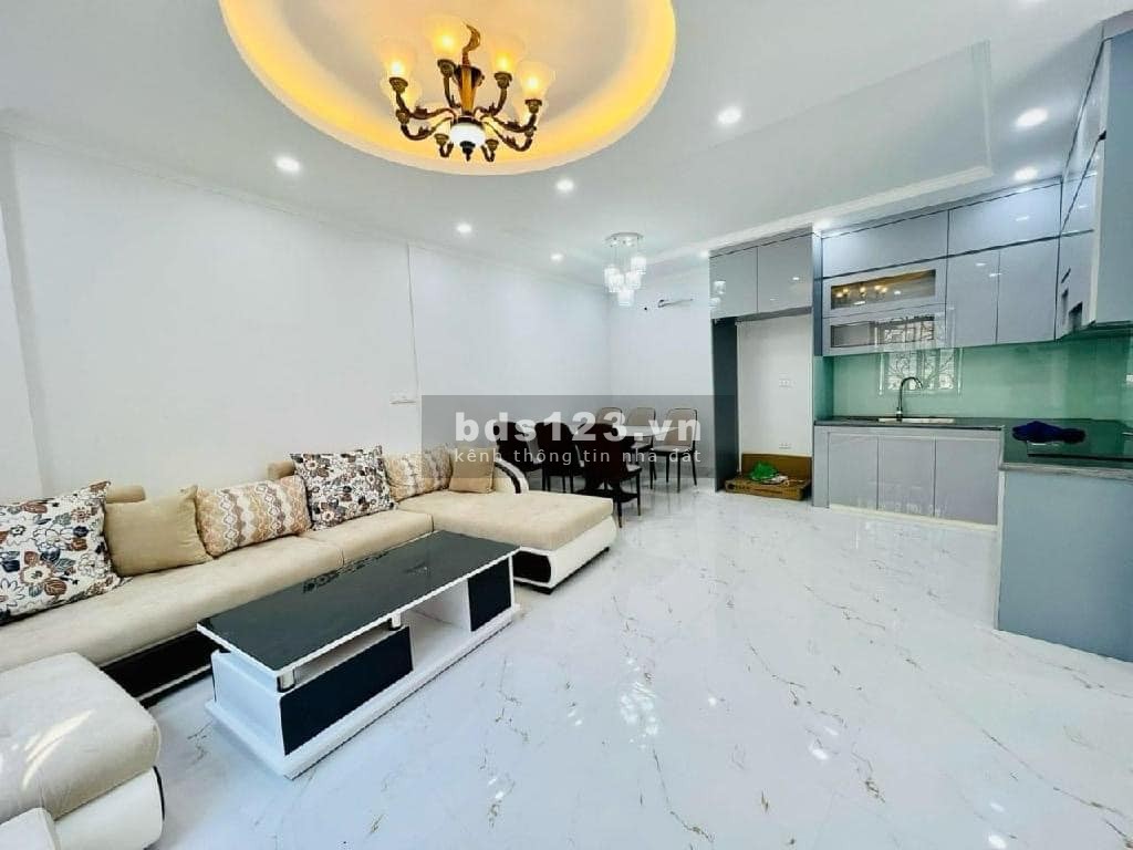 Bán nhà Ngũ Nhạc, khung cột bê tông chắc chắn, dọn đồ về ở ngay, 30m2, 3,85 tỷ