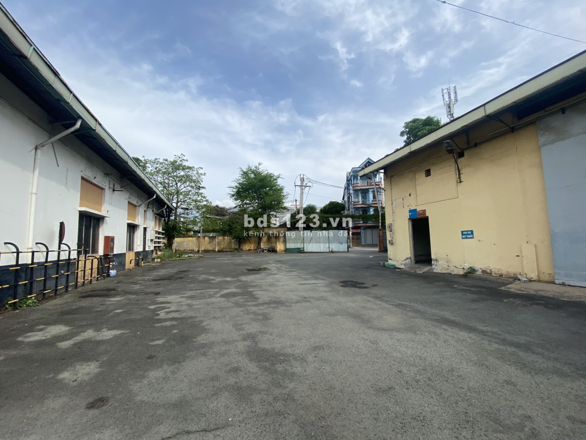 2.200m2 kho GIÁ RẺ NHẤT KHU VIP sb TÂN SƠN NHẤT- Lưu kho mát. Trạm sạc. Trạm Tc, VP đại diện...