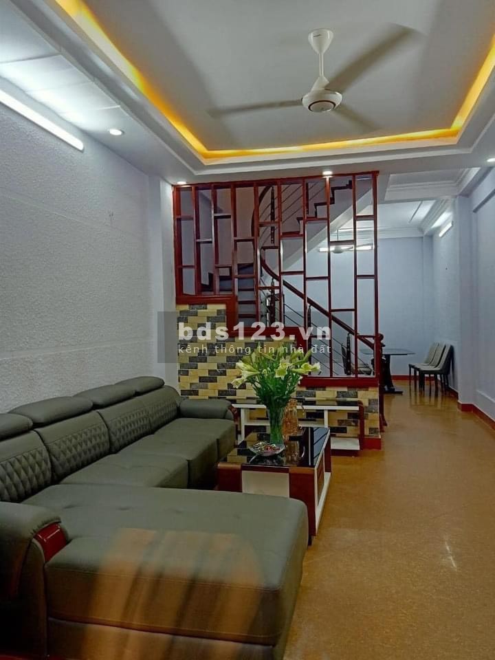 Bán nhà phố Nam Dư, nhà đẹp chắc chắn, chỉ cần xách vali về ở ngay.