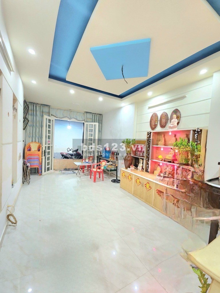 Bán nhà 1 xẹt Đất Mới, vào ở ngay, 3 tầng, 56 m2, chưa tới 5 tỷ