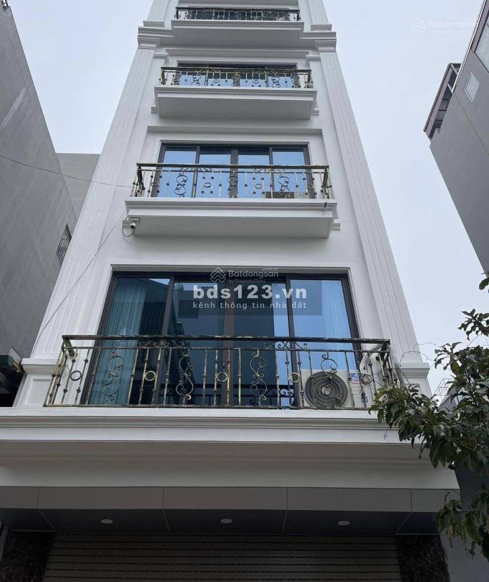Bán Biệt thự 3 tầng ngay Trung tâm xã Đại Thành. Có thiết kế Gara Ô tô.(S50m2*4PN) giá chỉ 2,5 tỷ.