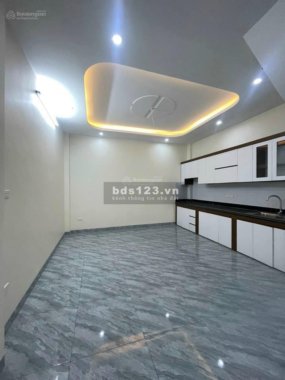 Bán Biệt thự 3 tầng ngay Trung tâm xã Đại Thành. Có thiết kế Gara Ô tô.(S50m2*4PN) giá chỉ 2,5 tỷ.