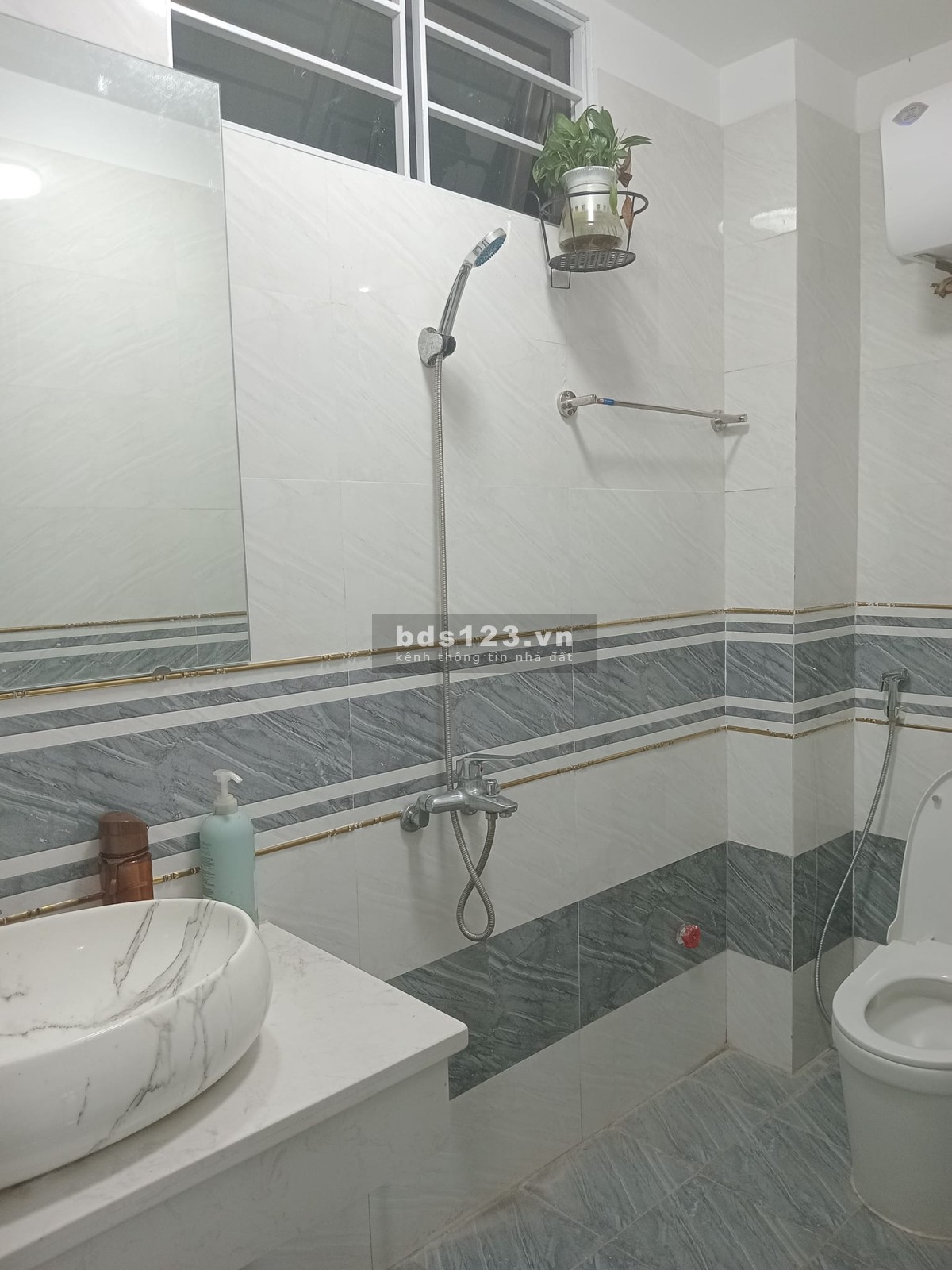 Cực Hiếm! Nhà Bằng Liệt - Q.Hoàng Mai, Lô Góc - 41.3 m2 - 5T - 5.1 Tỷ. Nhà Mới Nội Thất Sịn