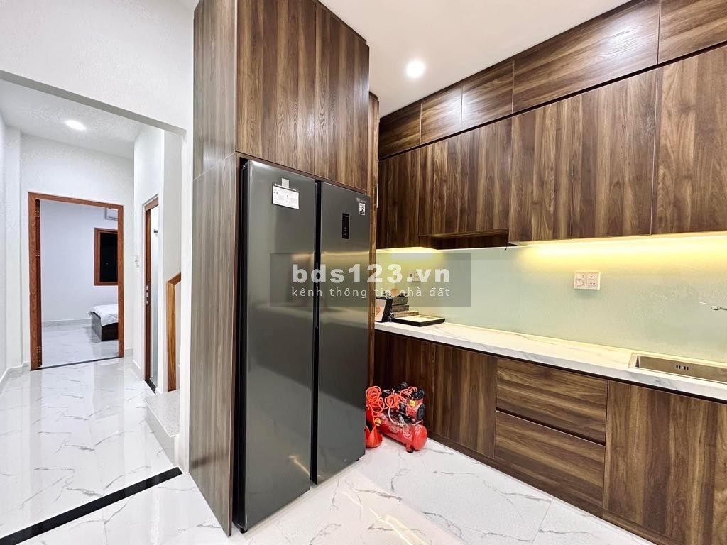 Bán nhà mới, Nở hậu, Hẻm ô tô, Phan Văn Trị - BT, 60m2, 1 trệt 1 lầu, chỉ 5,45 tỷ.