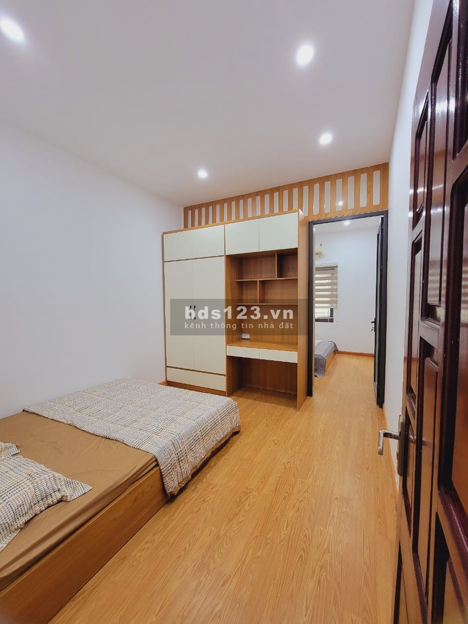 Bán Căn Hộ Phố Thanh Nhàn, Hai Bà Trưng 90m, 3 tầng, giá 3.45 tỷ.