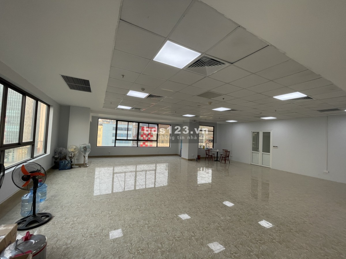 Chính chủ cho thuê 260m2 sàn văn phòng Liễu Giai Tower