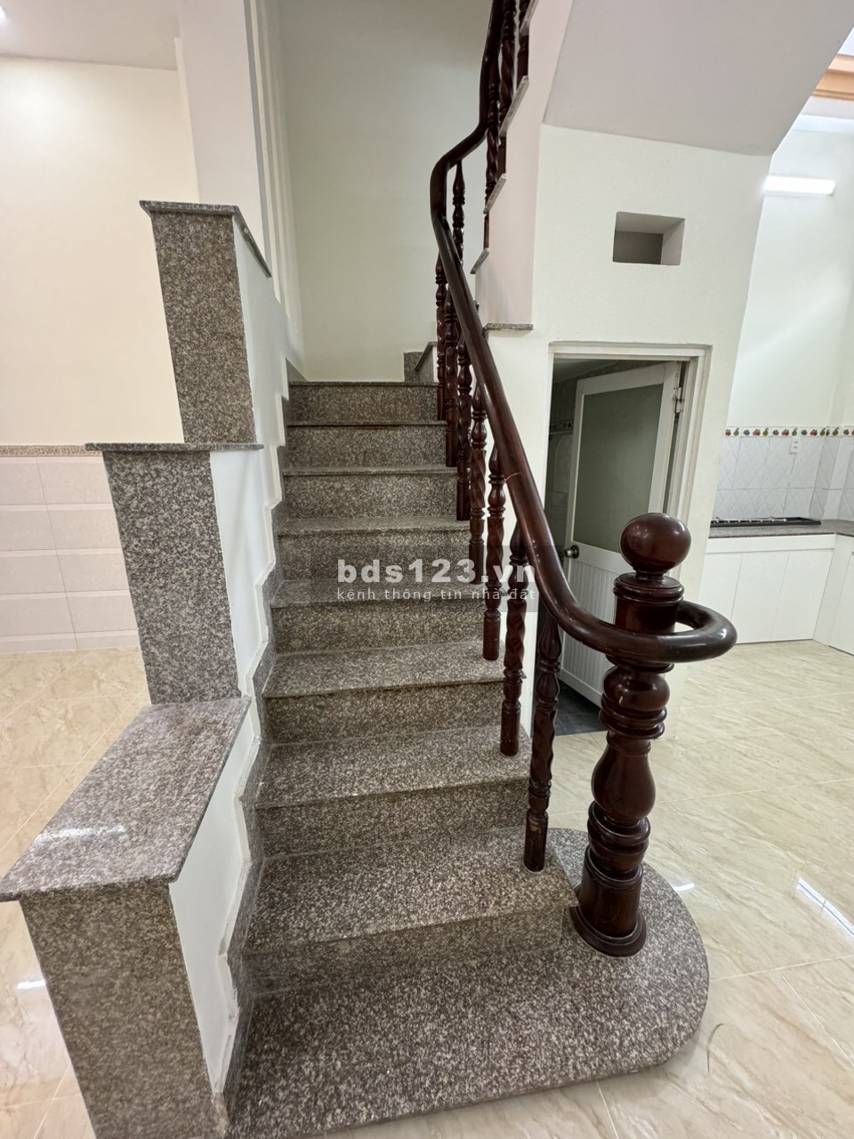 Bán nhà đường Bình Trị Đông, 4 x 11,5 đúc 2 tấm, 4 phòng ngủ,hẻm thông