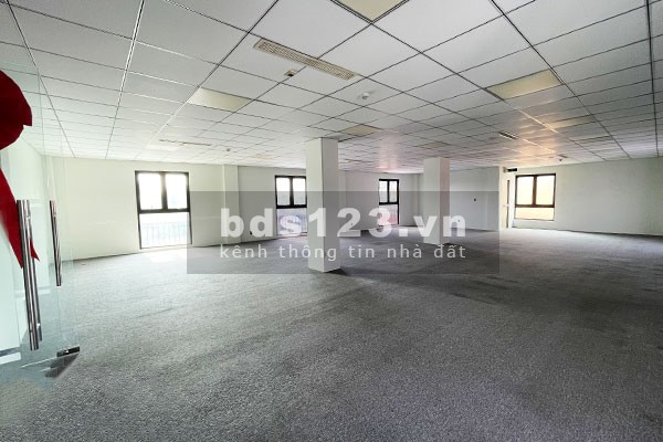 Văn Phòng 150m2, MT Hoàng Sa, Tiện Nghi, 1 Sàn Riên Tư