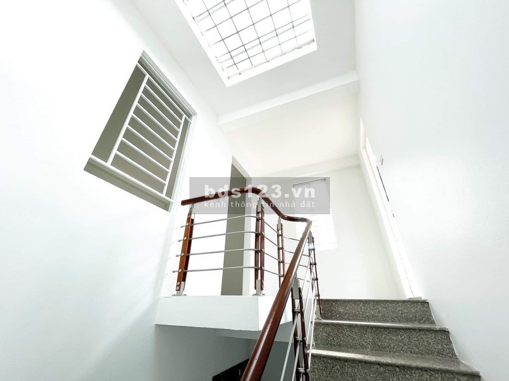 Bán nhà Nguyễn Khánh Toàn, Nội thất lung linh, Dòng Tiền tốt. 43m2, 6,98 tỷ.