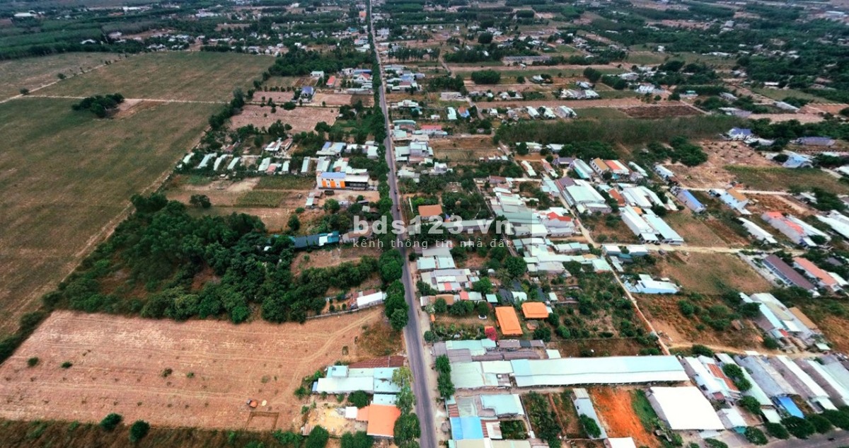 Bán đất thổ cư SHR chính chủ 611m2/tc250m (15x 40), MT Mỹ Xuân - Tóc Tiên