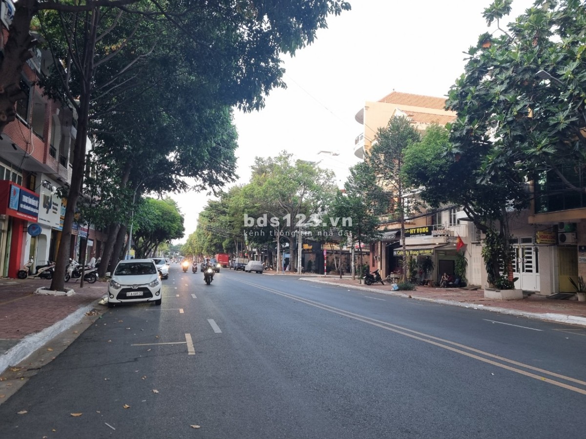 CHO THUÊ MẶT BẰNG VỊ TRÍ ĐẸP ĐƯỜNG BA CU