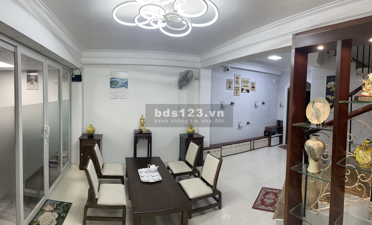 Cho Thuê Văn Phòng + Mặt bằng + Diện Tích 80m2 ( Có phòng họp , phòng làm việc và phòng chờ .... )
