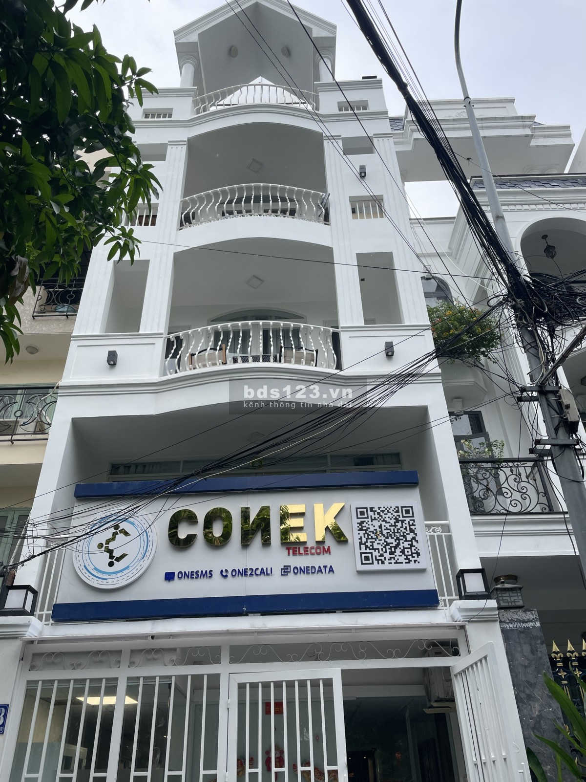 Cho Thuê Văn Phòng + Mặt bằng + Diện Tích 80m2 ( Có phòng họp , phòng làm việc và phòng chờ .... )