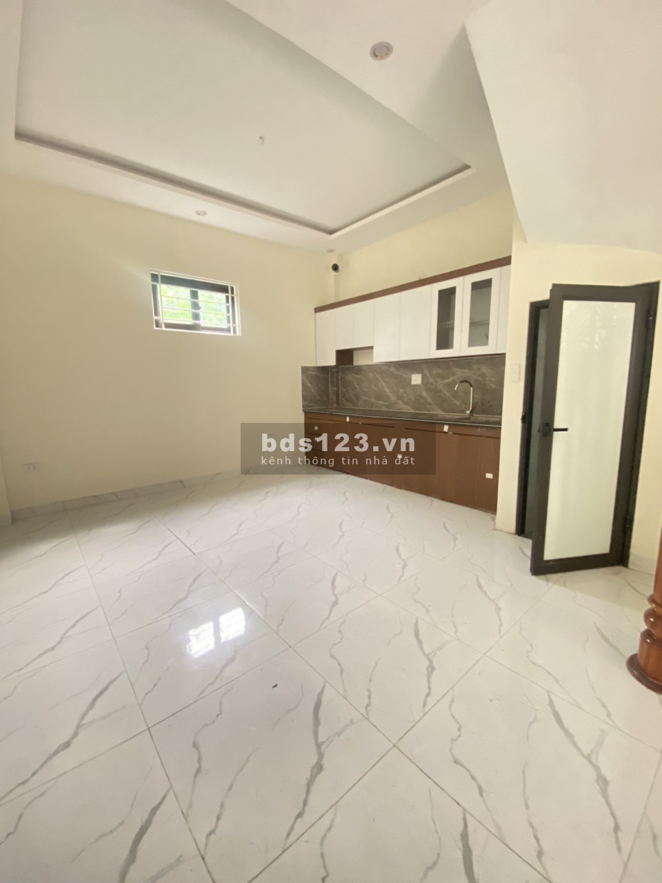 Rẻ số 1 Đại Thành. Nhà 40m (3 tầng*3Pn) Ô tô qua cổng giá chỉ 2.399 tỷ, về ở luôn.