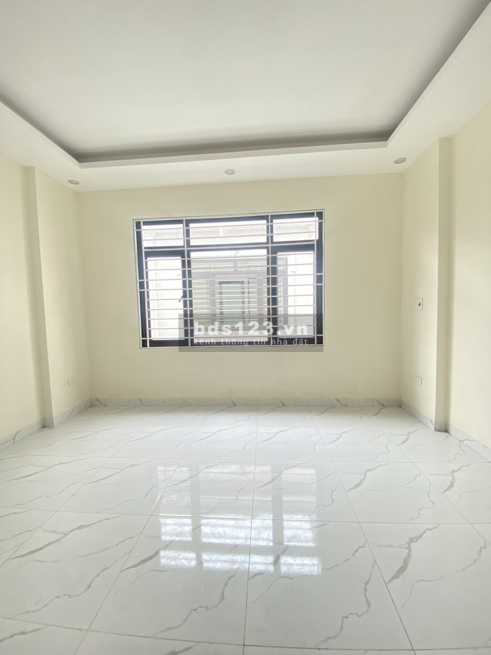 Rẻ số 1 Đại Thành. Nhà 40m (3 tầng*3Pn) Ô tô qua cổng giá chỉ 2.399 tỷ, về ở luôn.