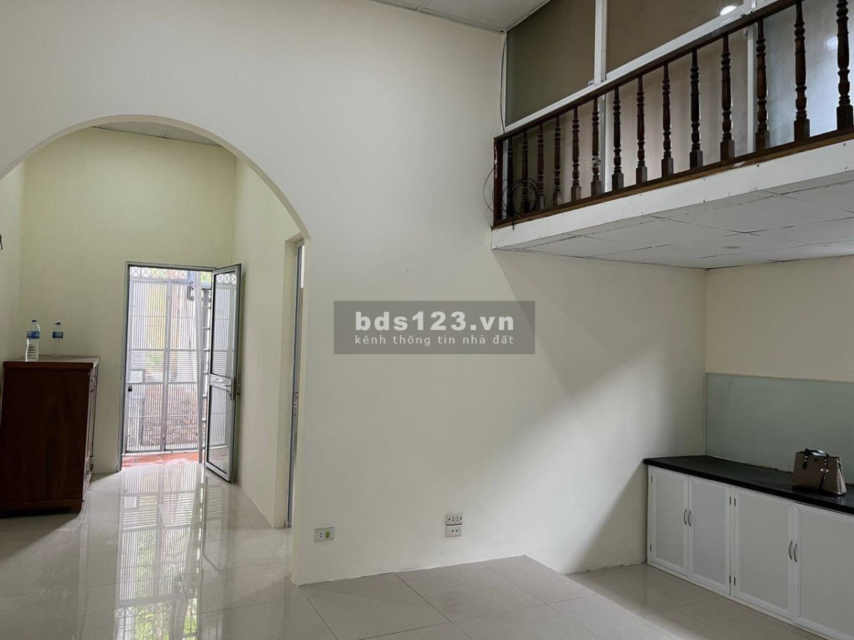 CỰC PHẨM ĐẦU TƯ - OTO ĐỖ CỬA- 3 MẶT THOÁNG HỒ TÂY- HƠN 6 TỶ
