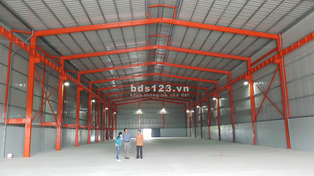 Bán gấp nhà xưởng phường An Phú Đông quận 12. dt: 1700m2 giá 76 tỷ lh: 0908561228