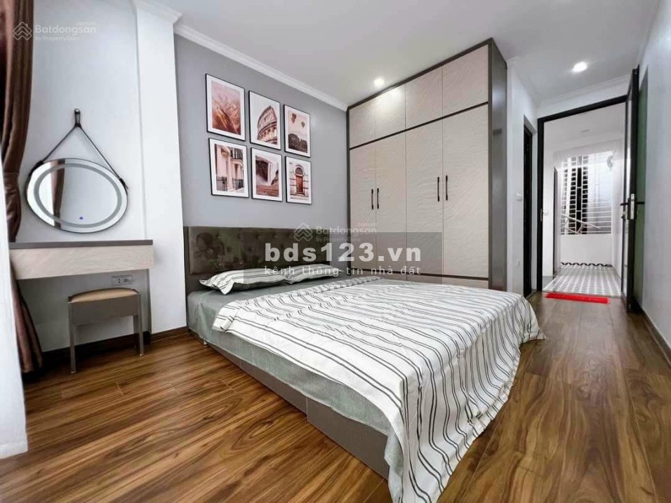 Bán nhà Đội Cấn Liễu Giai Ba Đình-lô góc 20m ra oto ,nhà dân xây chắc chắn, ở luôn 4 tỷ 8