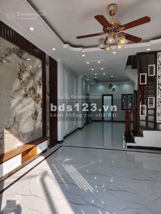 Còn đâu rẻ hơn khi sở hữu căn nhà 3 tầng, 50m2, Ôtô tới cửa , giá chỉ hơn 3 tỷ cách BX Yên Nghĩa 3km