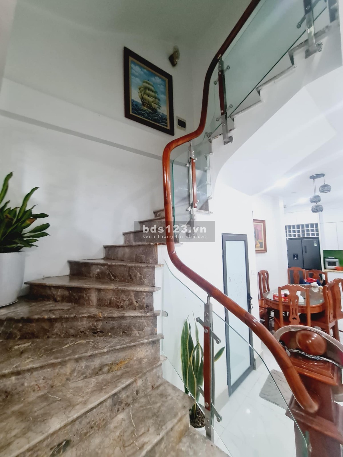 Hạ chào! Dương Khuê, nhà thiết kế cực đẹp, khu dân trí cao, 5m ra Ô TÔ tránh, 52 m, chỉ 8,5 tỷ