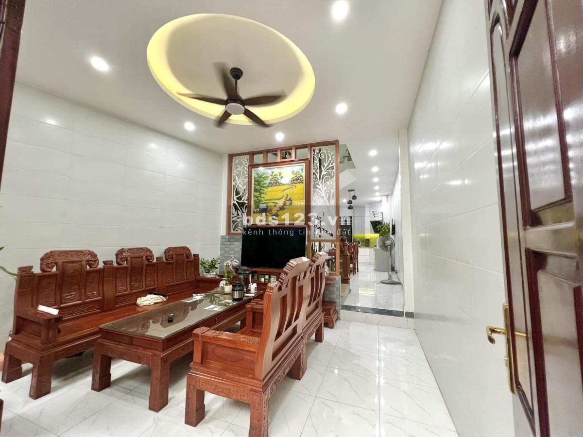 Hạ chào! Dương Khuê, nhà thiết kế cực đẹp, khu dân trí cao, 5m ra Ô TÔ tránh, 52 m, chỉ 8,5 tỷ