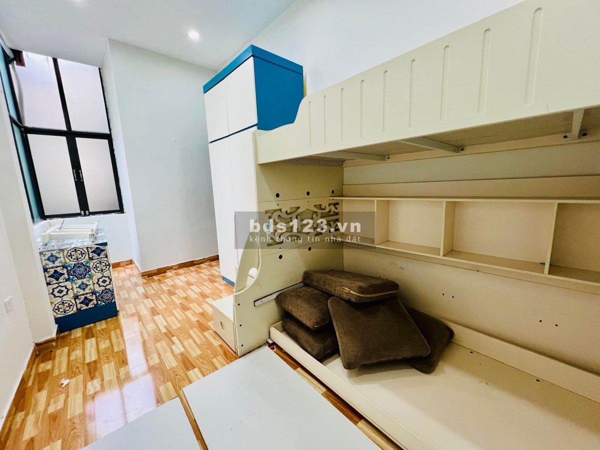 Chủ vỡ nợ cần bán gấp nhà 30m2 5T mặt tiền 3M Nhỉnh 3Tỷ