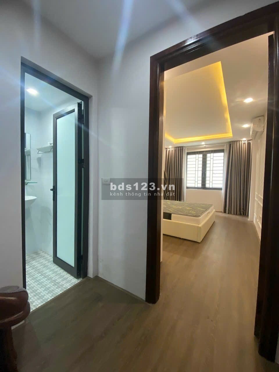 Siêu phẩm mặt đường kinh doanh chỉ cách kdt đô nghĩa ôtô cất trong nhà.
