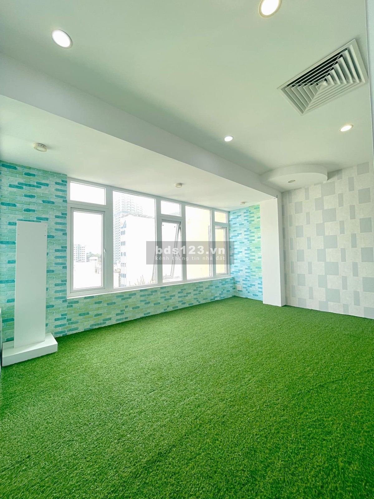 Giảm Giá! Sàn cho thuê cách mặt tiền 3/2 chỉ 20 bước chân. 60m2 chỉ 20tr/th - đừng bỏ lỡ ưu đãi
