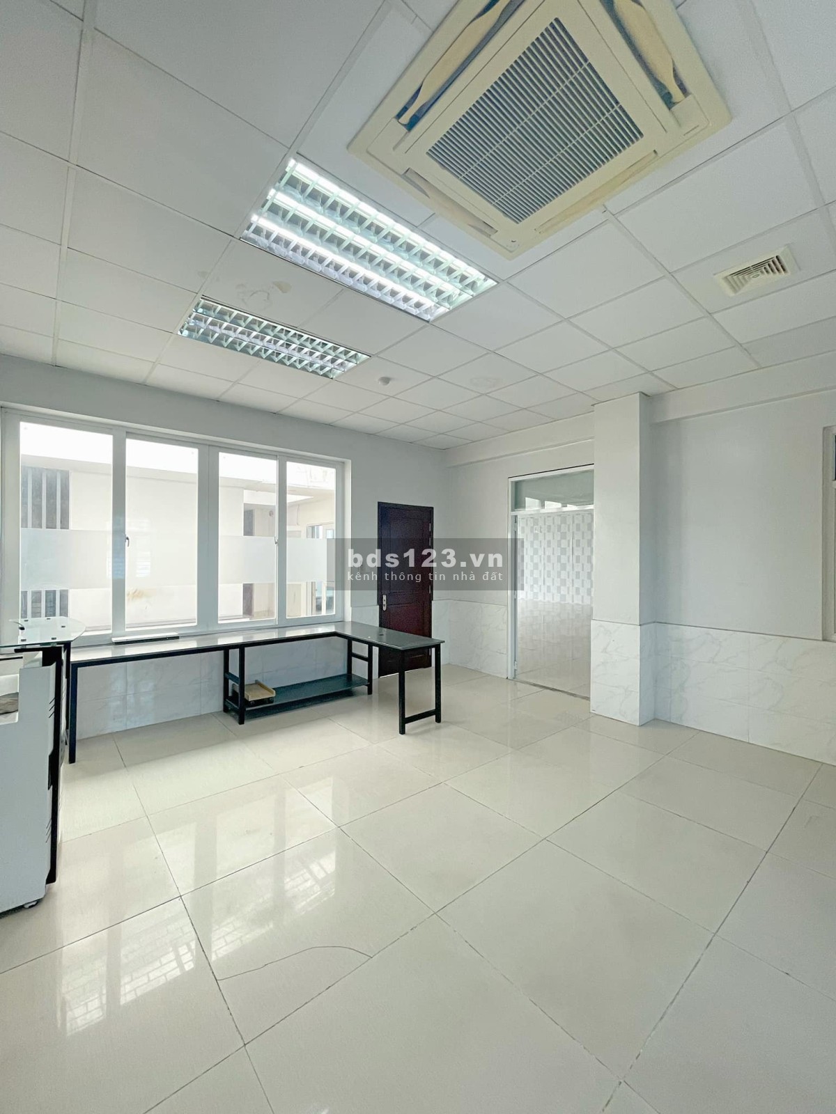Giảm Giá! Sàn cho thuê cách mặt tiền 3/2 chỉ 20 bước chân. 60m2 chỉ 20tr/th - đừng bỏ lỡ ưu đãi