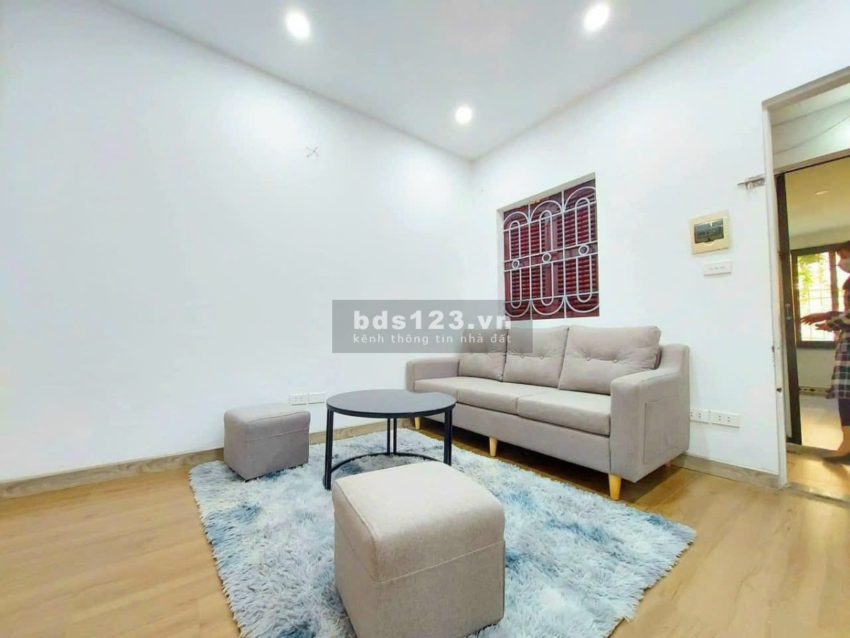 Bán Căn Hộ Phố 8 - 3, Hai Bà Trưng 50m, giá 1.9 tỷ.