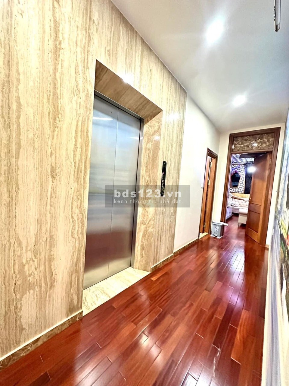 NHÀ SIÊU RẺ CHỈ 23 TỶ KHU VỰC ĐỘI CẤN BA ĐÌNH 103M2 FULL NỘI THẤT GARA OTO
