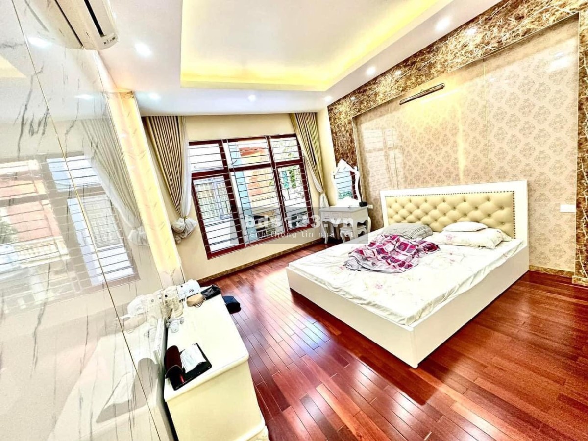 NHÀ SIÊU RẺ CHỈ 23 TỶ KHU VỰC ĐỘI CẤN BA ĐÌNH 103M2 FULL NỘI THẤT GARA OTO