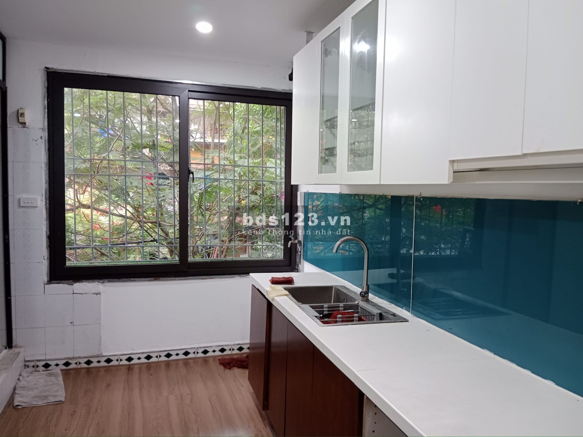 Bán Căn Hộ Phố 8 - 3, Hai Bà Trưng 50m, giá 1.9 tỷ.