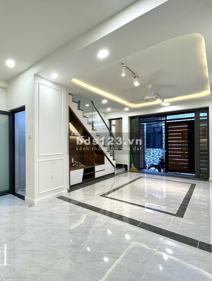 Bán nhà đẹp, Huỳnh Tấn Phát, Quận 7, hẻm xe hơi, giá tốt, chỉ 4.65tỷ.