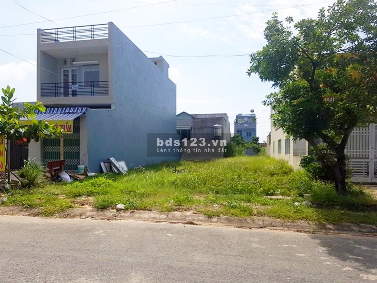 VỢ CHỒNG TÔI CẦN SANG GẤP 678M2 ĐƯỜNG NHỰA - ĐỐI DIỆN BV HẠNH PHÚC. GIÁ 2TY650.