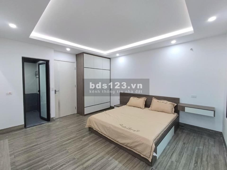 Bán nhà Ba Đình 4,8 tỷ 38m2 gần phố gần ô tô