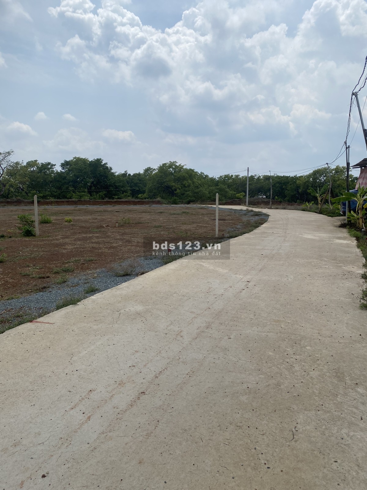 Bán lỗ đúng 195 triệu SHR thổ cư(5x40=200m2) sát nhà đang xây, TRUNG TÂM THỊ XÃ SẦM UẤT