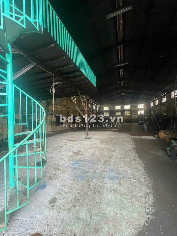 Cho thuê Kho Xưởng: (1.300m2) Bình Chánh. Đường xe Cont.