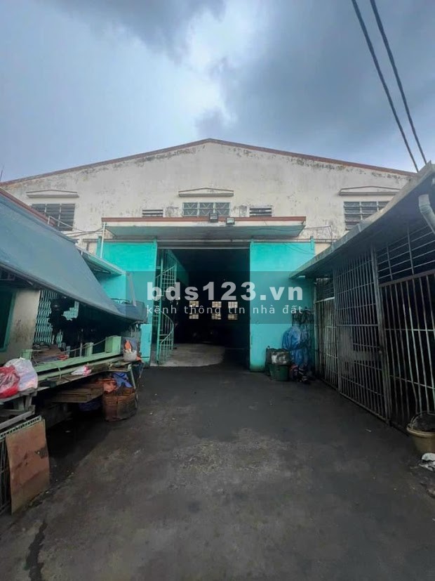 Cho thuê Kho Xưởng: (1.300m2) Bình Chánh. Đường xe Cont.