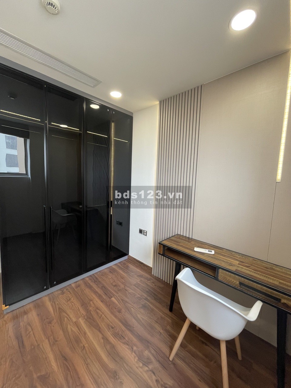 [ FOR SALES ]Cần bán 3PN, 130m2, Midtown – PMHGiá Tốt 10tỷ500(bao thuế phí,TL) HĐT giá tốt